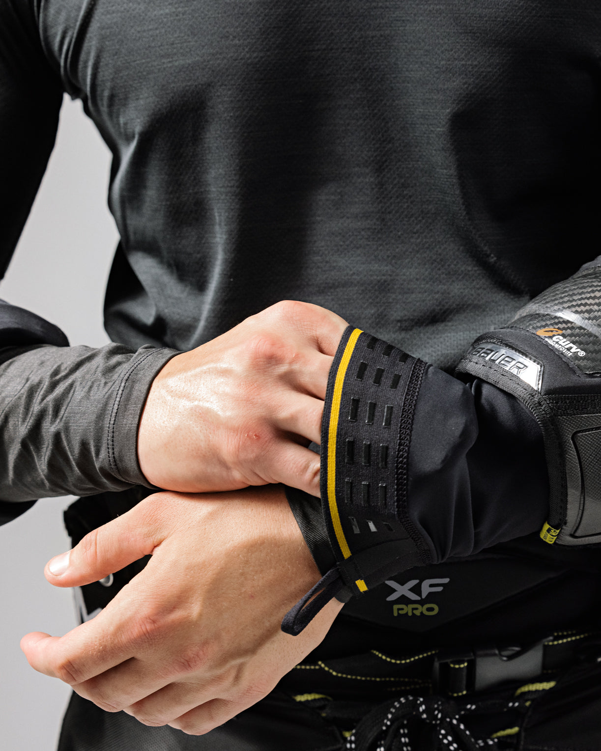TILO Pro Padloc Neck & Wrist Top - SR/JR – WARROAD Canada